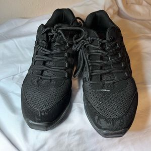 Capezio Women's DS24 Rockit Dance Sneaker